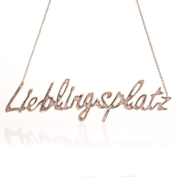 Schriftzug "Lieblingsplatz" - zum Aufhängen aus Aluminium